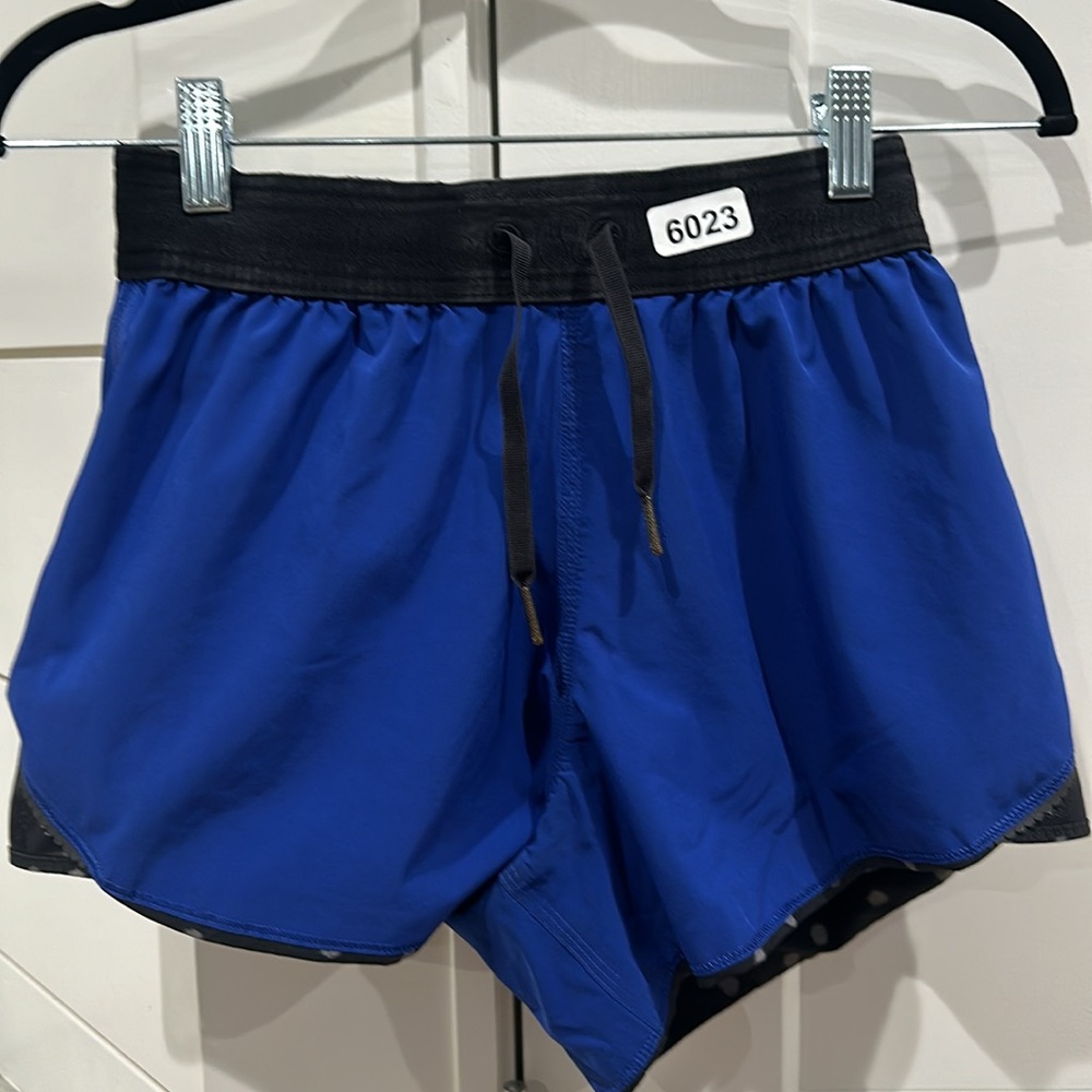 (6023) LULULEMON Go The Distance Short Sz 6 W=13" REVERSIBLE - Picture 8 of 11